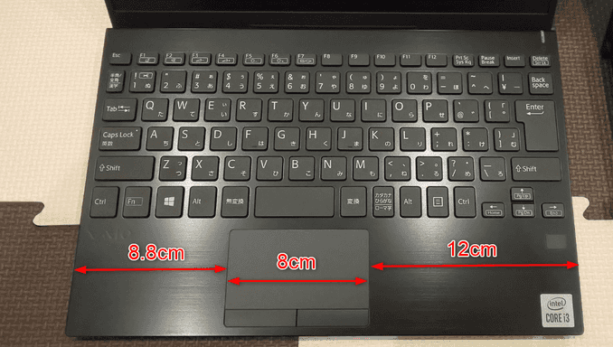 ノートパッドの右側の方が長い